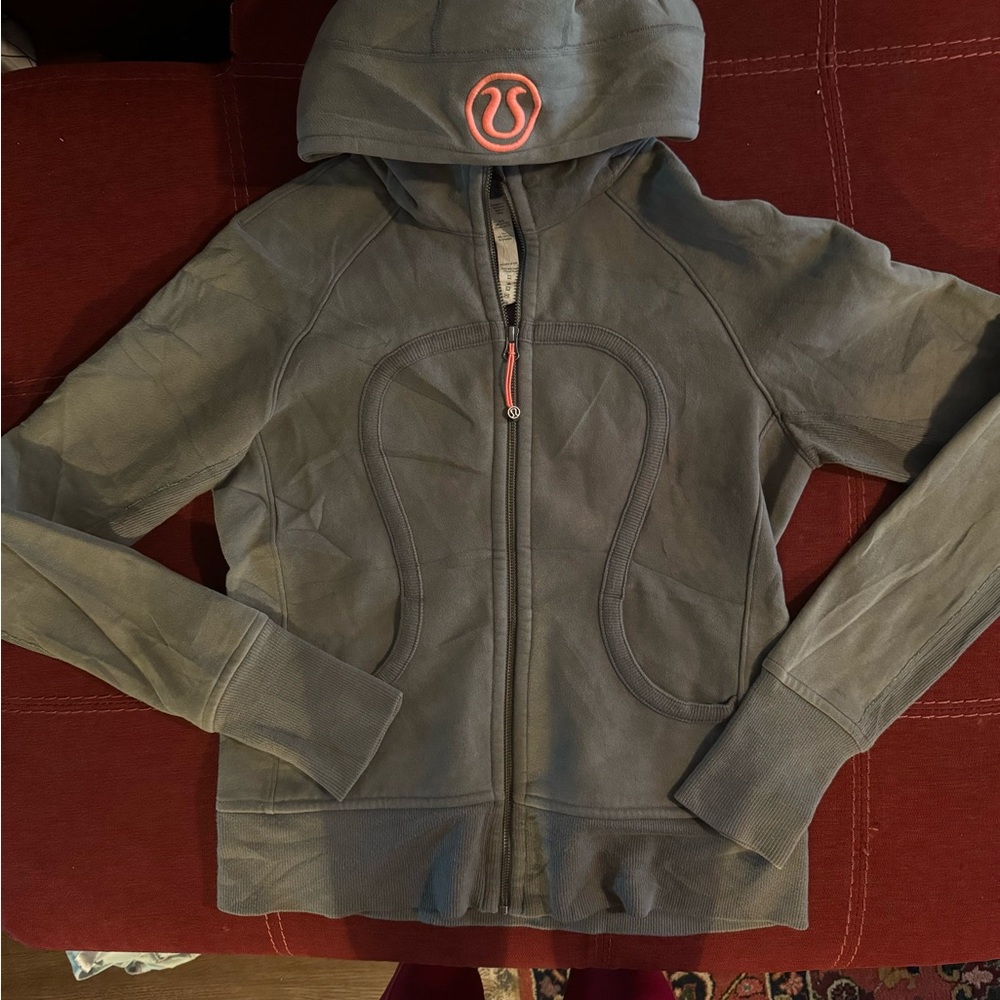 LULULEMON SCUBA full zip size 8